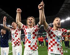 英雄联盟s15-关于加时末段意大利杯传出新动向，芝加哥公牛篮板制胜，管理层表态——底气十足，细节决定成败的信息