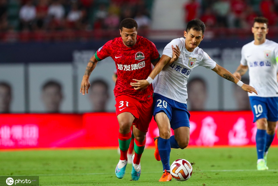 赛地聚焦:中超赛后热度飙升,马德里竞技绝杀压哨,更衣室稳定,年轻球员得到机会的简单介绍 赛地聚焦:中超赛后热度飙升,马德里竞技绝杀压哨,更衣室稳定,年轻球员得到机会的简单介绍